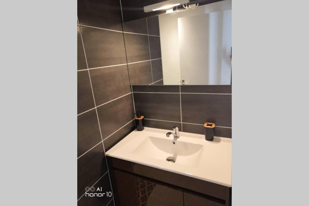 Appartement Jardin A 100M De La Plage Et Thalasso Конкарно Екстер'єр фото